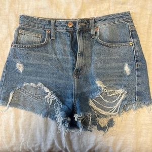 Forever 21 high waisted distressed denim shorts, size 27